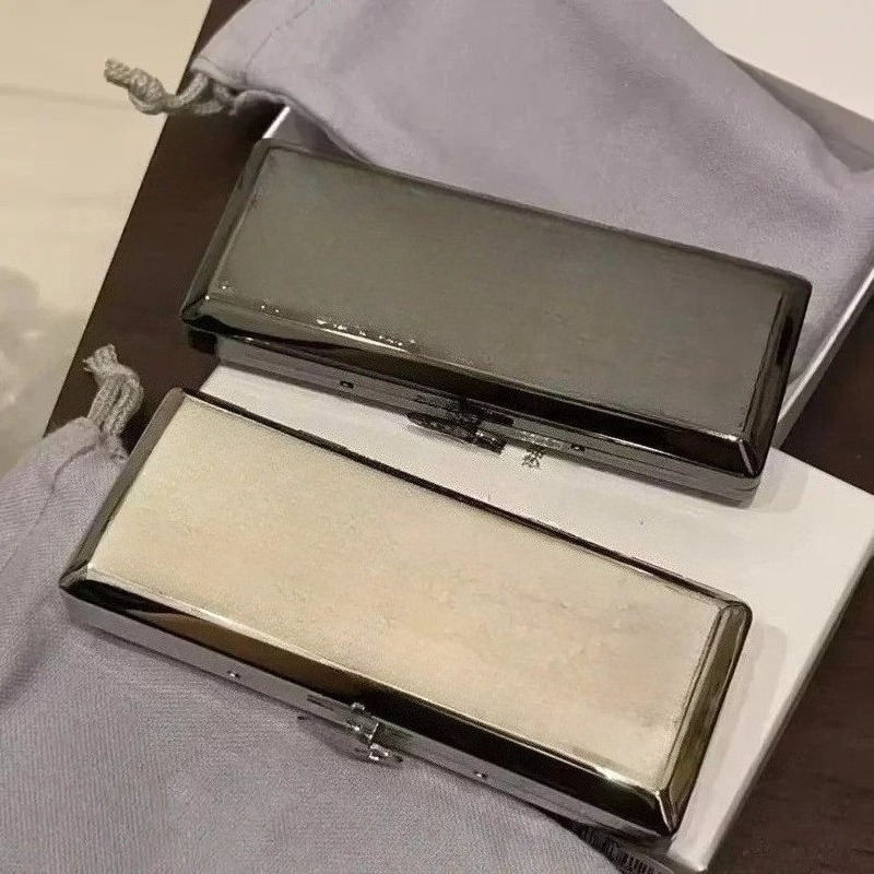 Portasigarette Portatile di Lu - Men Accessories Gift Box recensione e prezzo